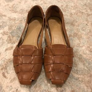 Leather flat/ sandal